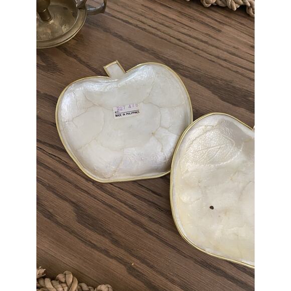 Vintage Capiz Shell Mother Of Pearl Trinket Dishes With Gold Edging Set Of 2 - Picture 3 of 6